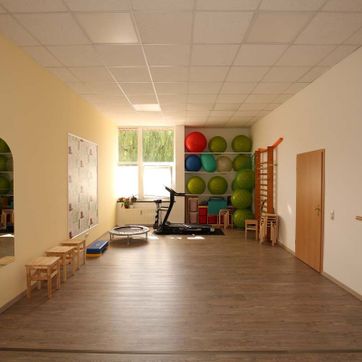 Physiotherapie Lilia Aust in Weißenfels - Unser Praxis Galerie Bild 06